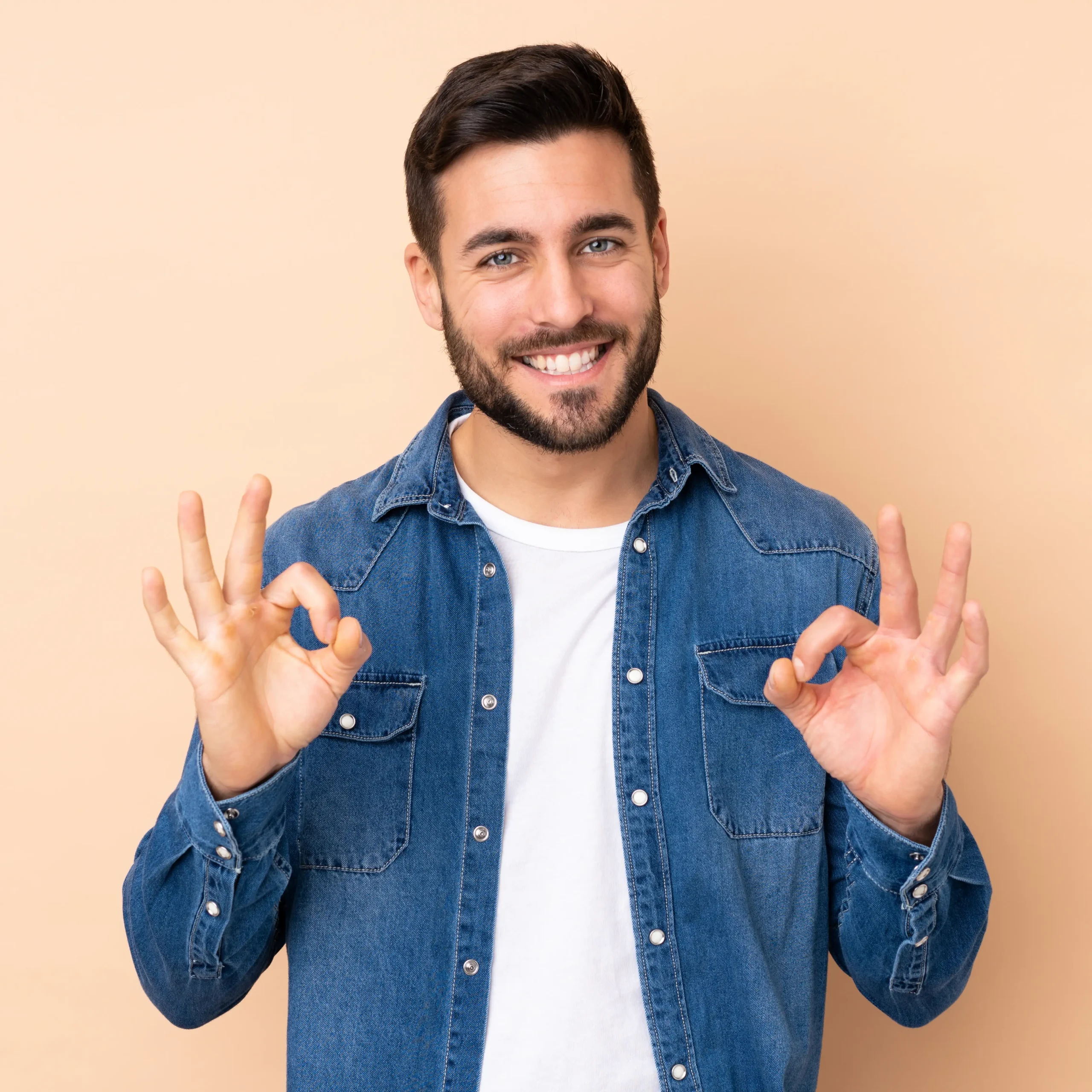 DentalClinic-home-testimonio3-scaled.webp